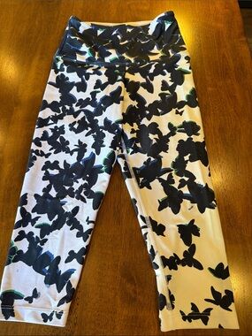 NUX Black & White Butterfly Capri Leggings with Green Accents